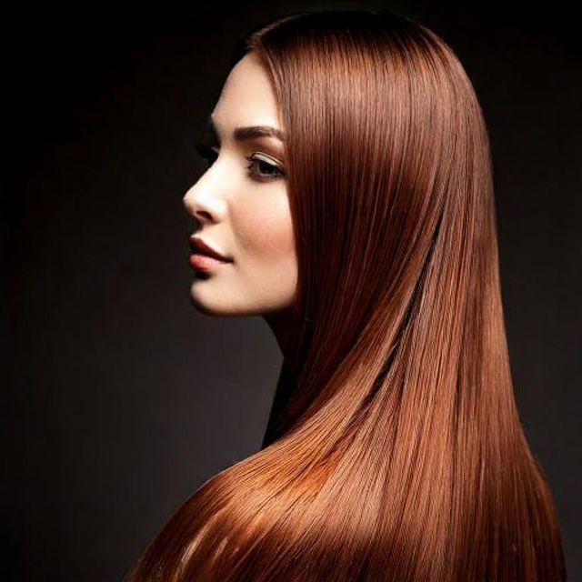 Der Sleek-Look 2024 – Glänzendes, glattes Haar für die Herbst- und Wintersaison